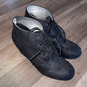 Maurice’s black vegan suede Darby wedge. Size 9.